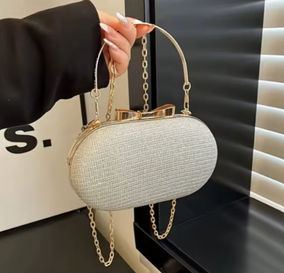 Elegant Chain Single-shoulder Crossbody Wedding and Party Bag (Silver)